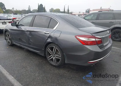 2017 Honda Accord Sport z USA, uszkodzony, nr VIN 1HGCR2F51HA239727